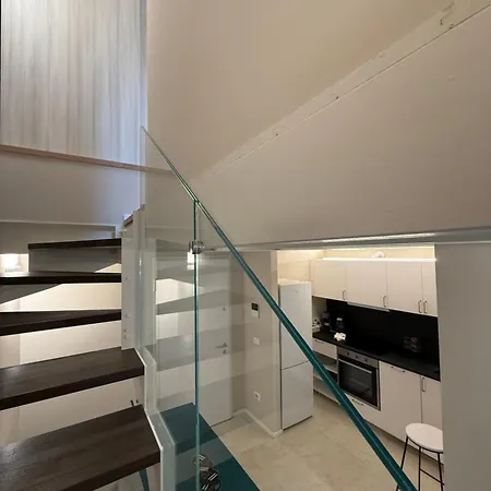 Apartament Loft 83 *